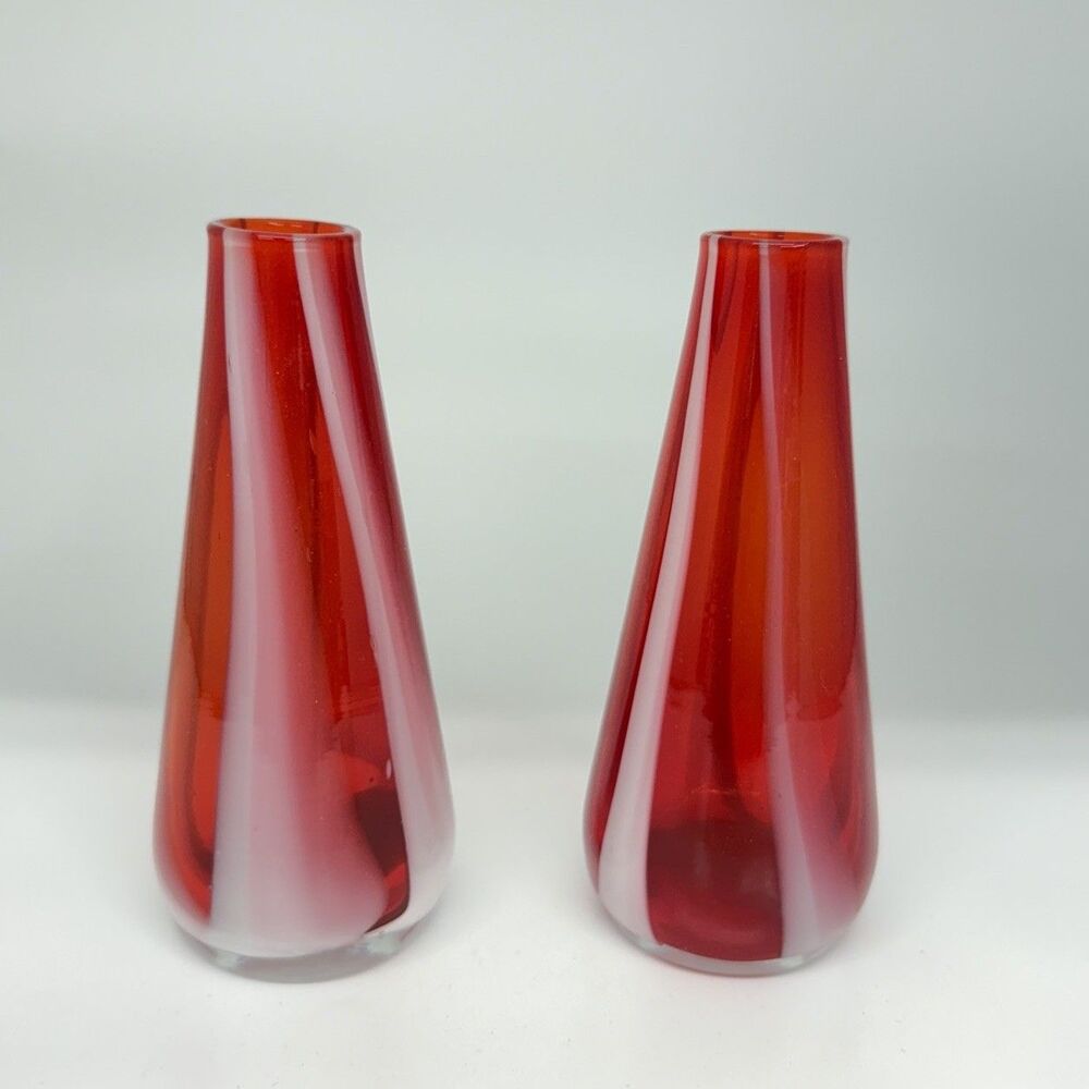 Pair Hand Blown Art Glass Bud Vases Red White Swirl Cased Glass 6”